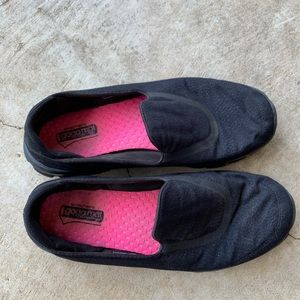 Sketchers yoga mat shoes